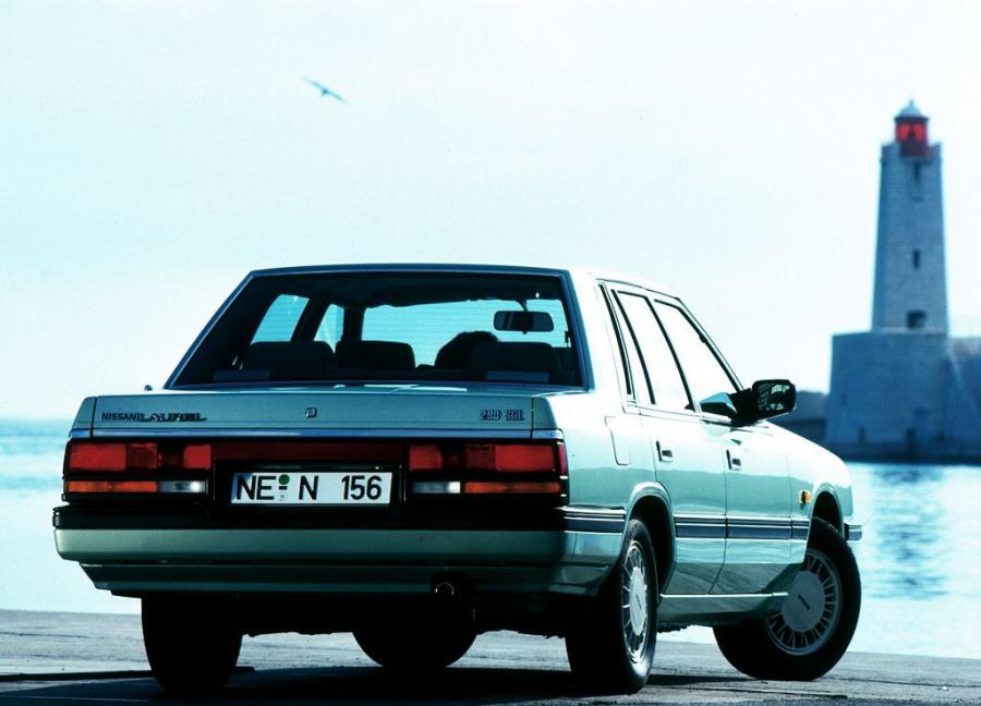  Nissan Laurel 1984 года  (фото 2 из 3)